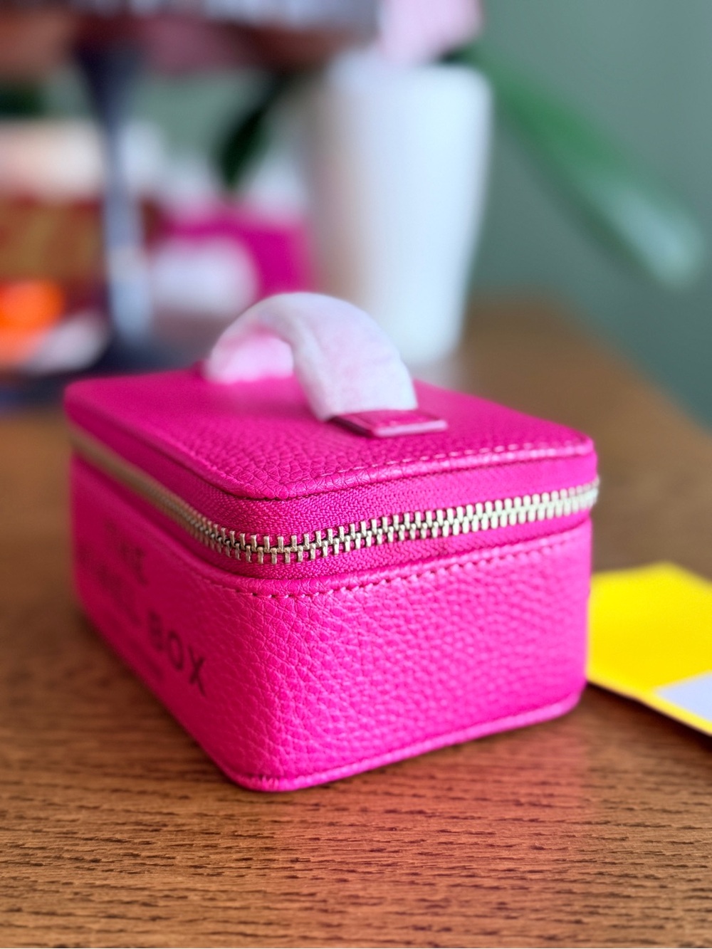 NWT! NEW! Marc Jacobs Signature'The Jewelry Box' Travel Case -Hot Pink Raspberry - Picture 5 of 10
